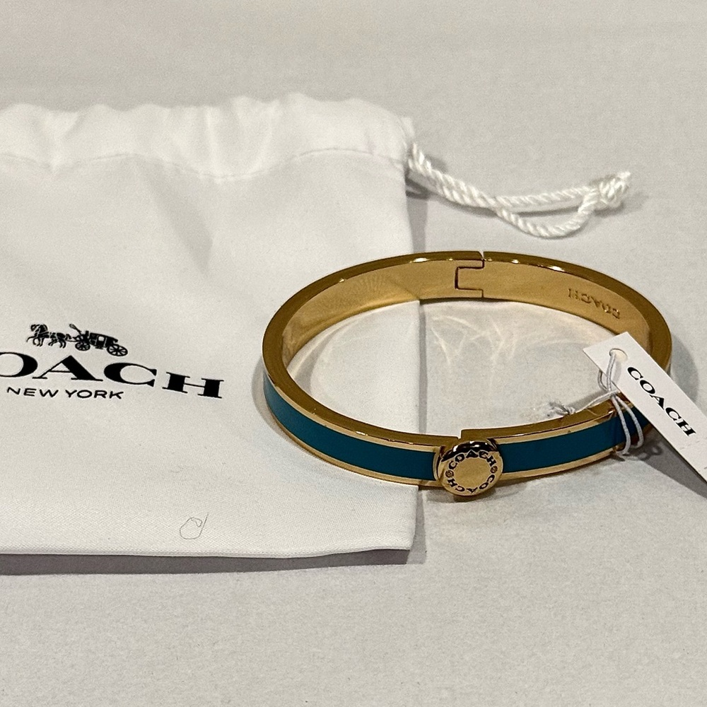 Gorgeous Coach Rivet Enamel Hinged Bangle In Gold and Indigo Blue